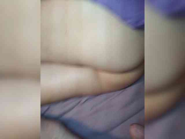 Qwersad (35, White Live Couple) performing double penetration.