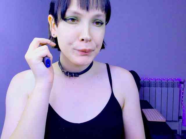 Tenebrisc (24, White Trans Model) performing cumshot.