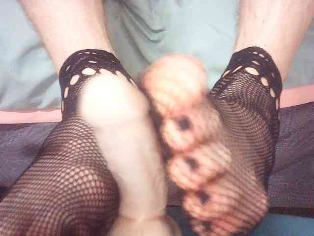 Sylvi (23, White Cam Boy) performing ass fucking.